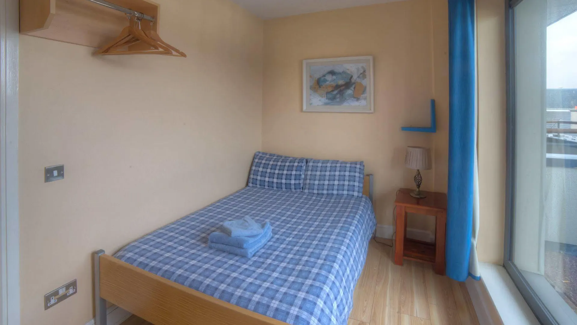 Hostal Snoozles Galway City Centre