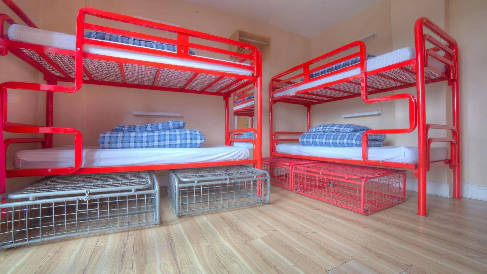 Hostal Snoozles Galway City Centre