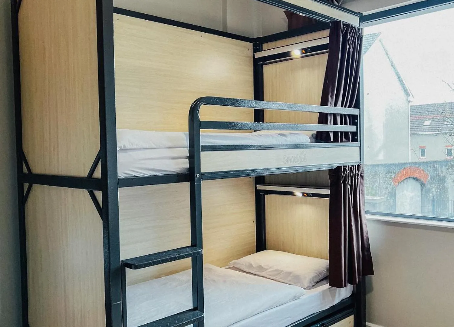 Hostel Snoozles Galway City Centre