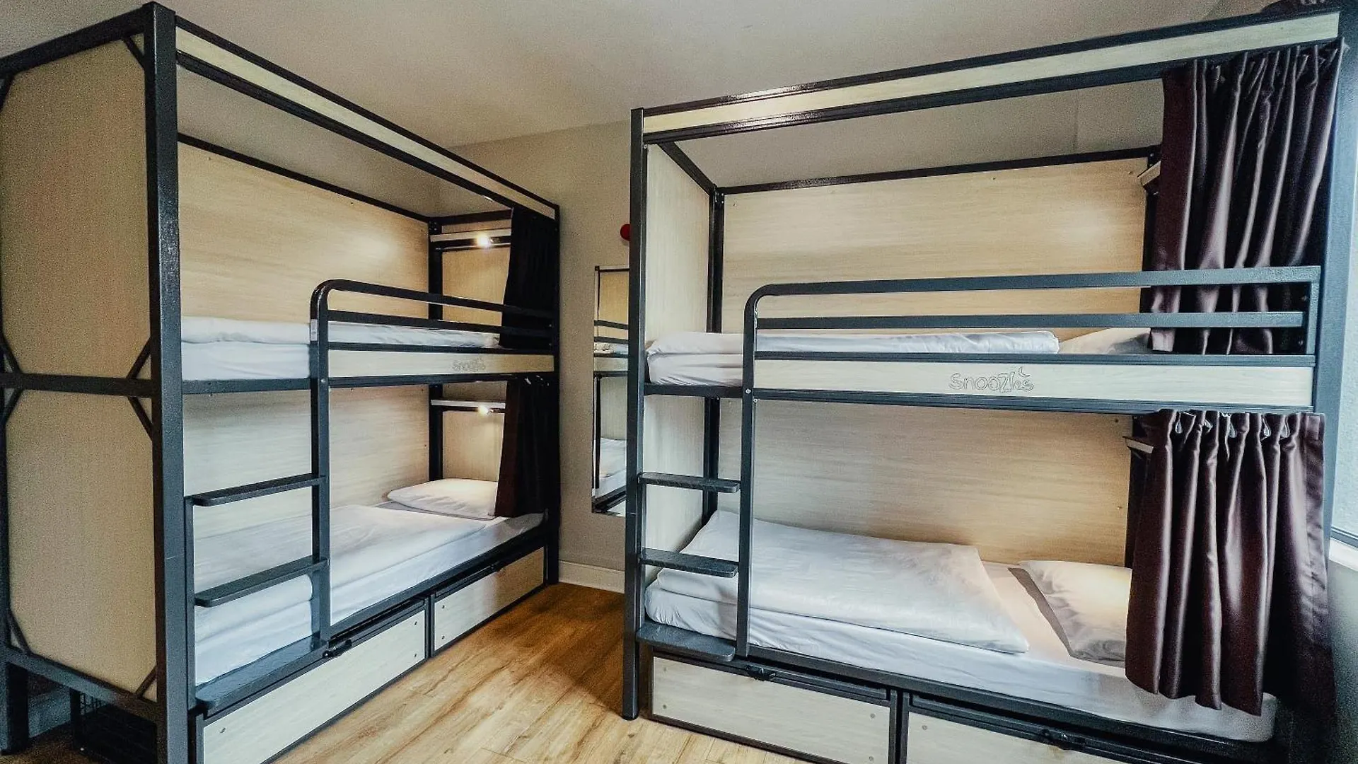 Hostel Snoozles Galway City Centre