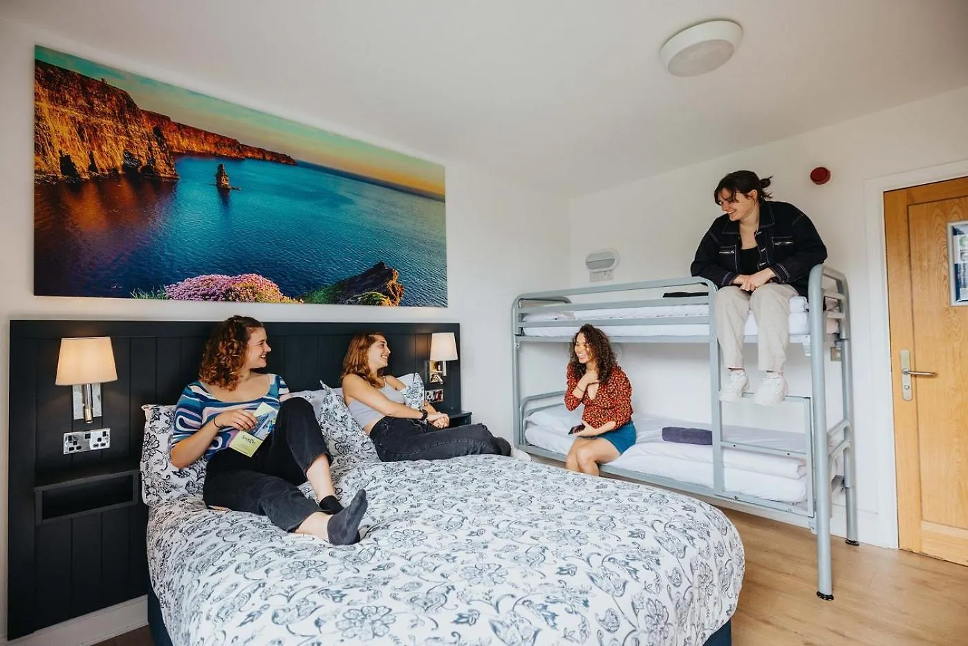 Hostel Snoozles Galway City Centre Ireland