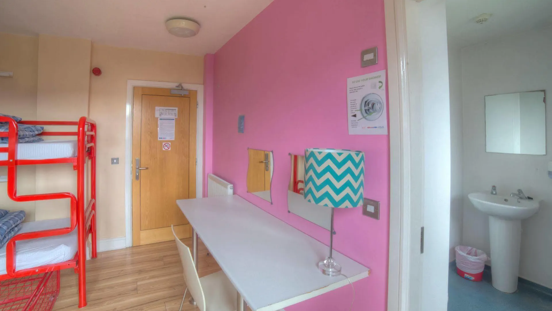 Snoozles Galway City Centre Hostel
